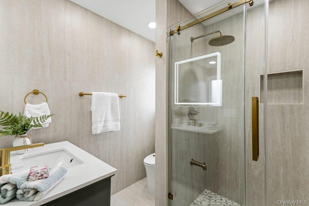 10 California Street – For Sale photo 25
