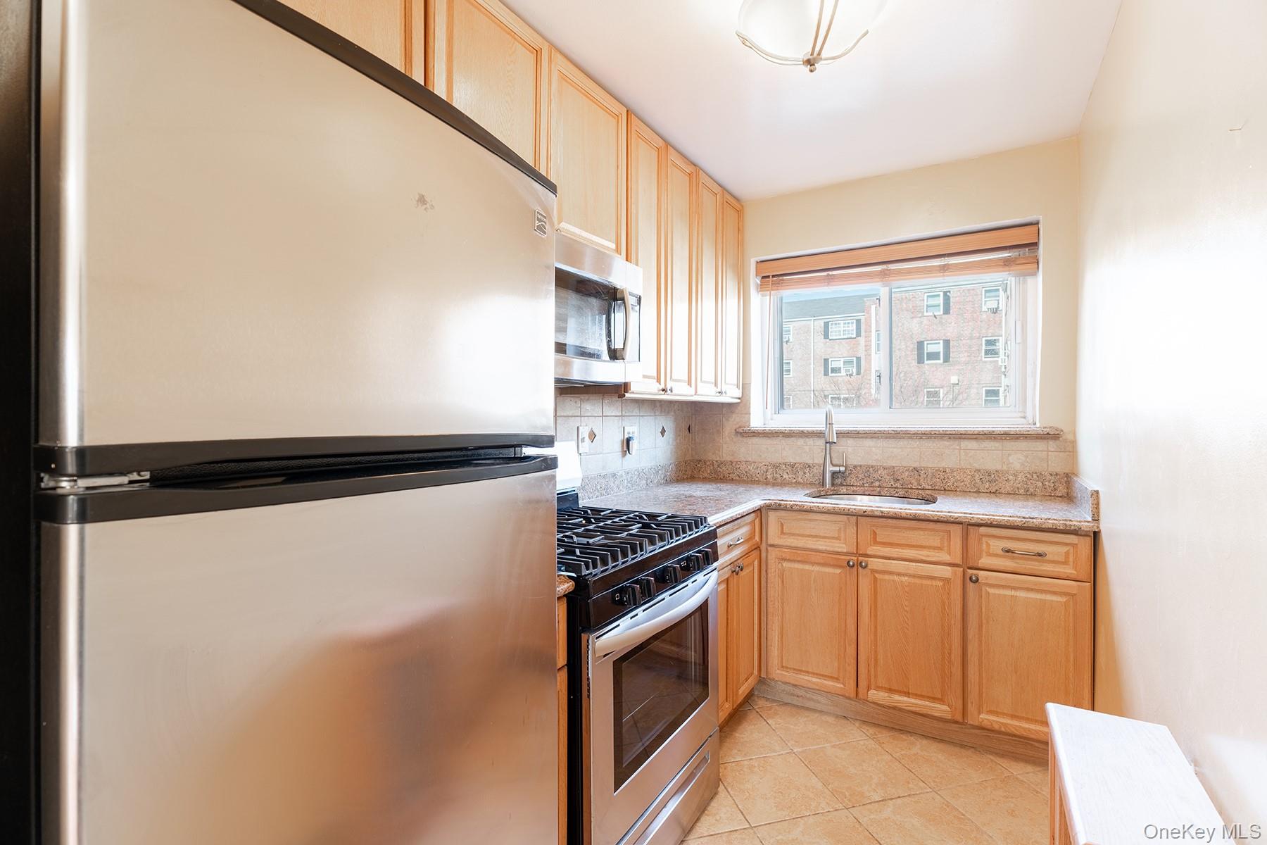 66-12 Grand Central Parkway, Unit 1B photo 6