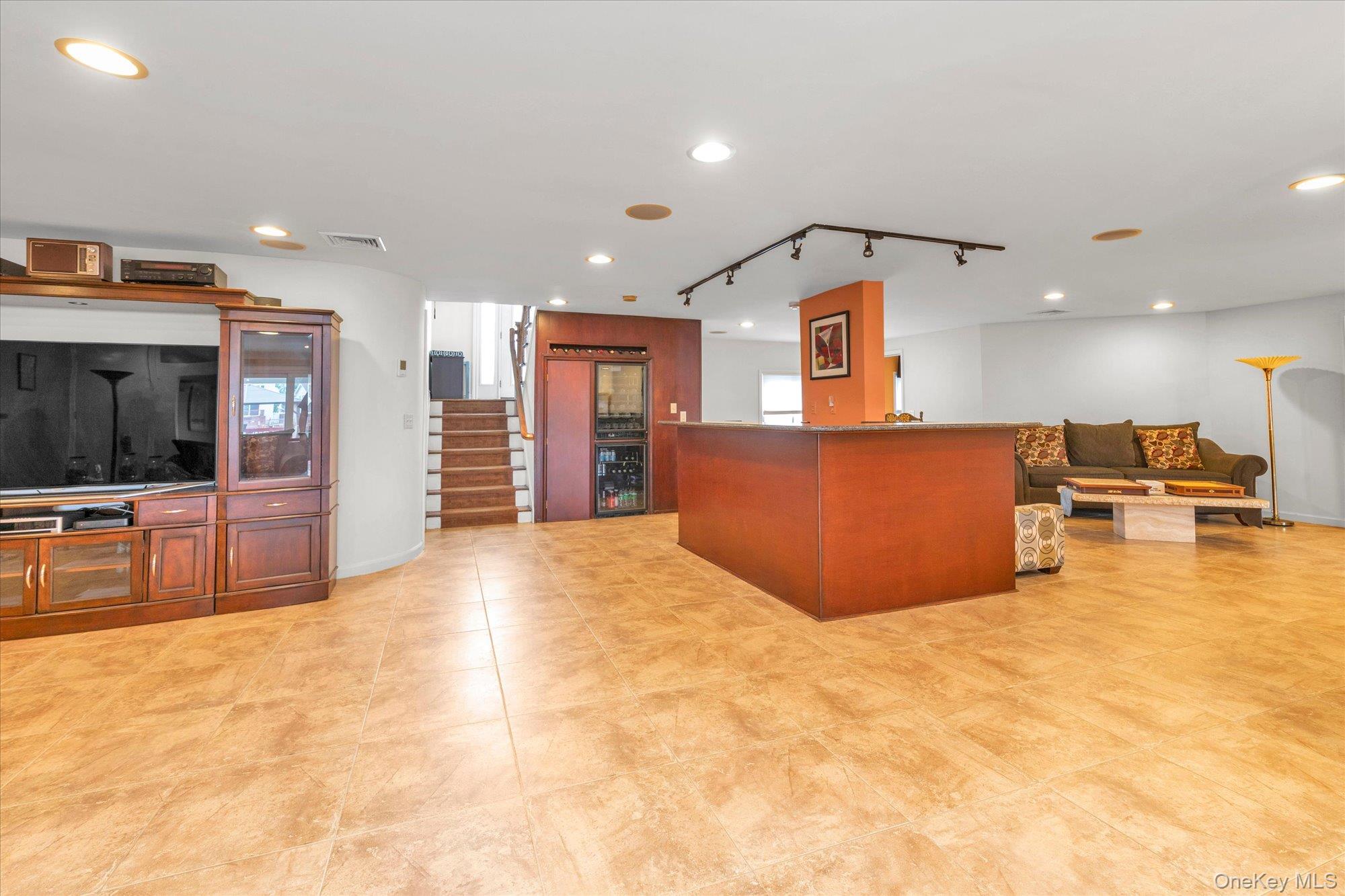 2072 Legon Street – For Sale photo 20