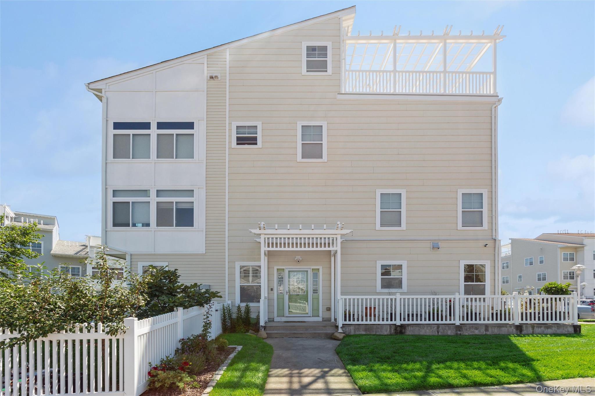 62-14B S Ocean Avenue – For Rent photo 2