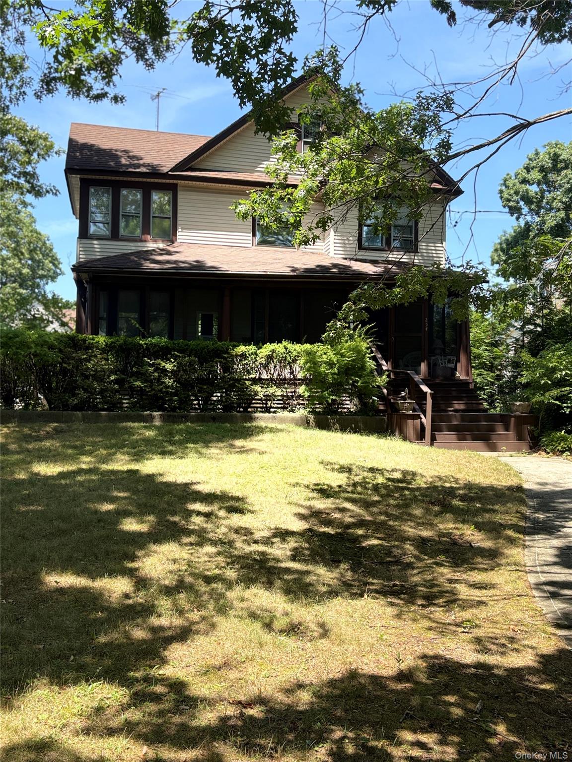 254 Hempstead Avenue – For Sale