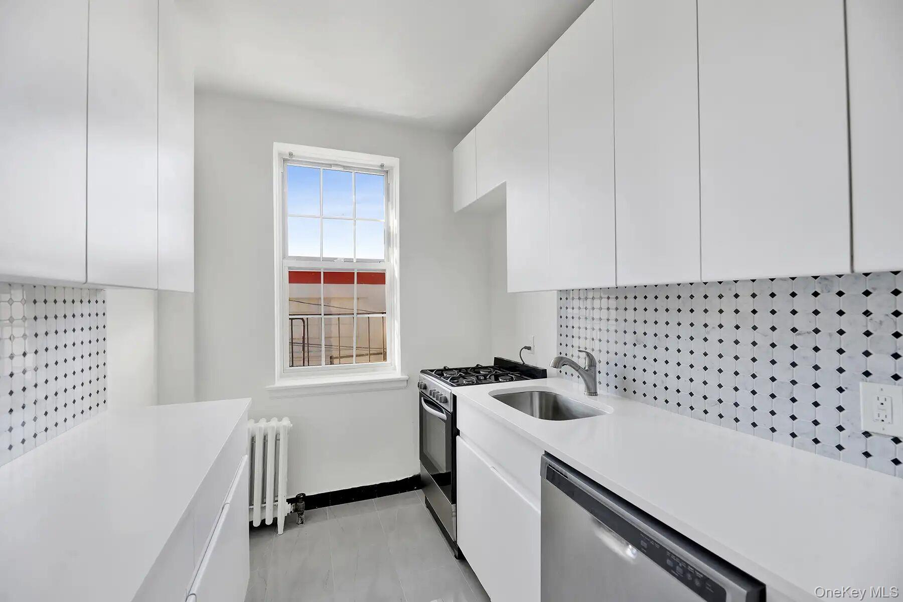 1 Ash Place, Unit 2L photo 3