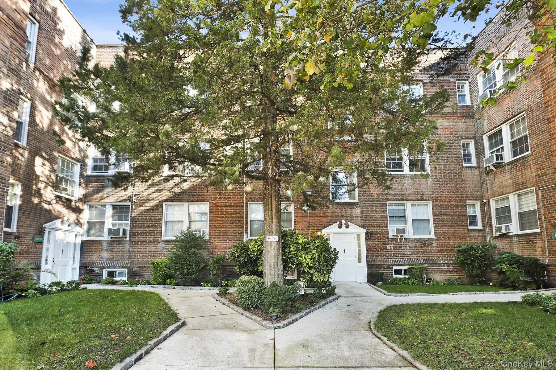 1 Ash Place, Unit 2L