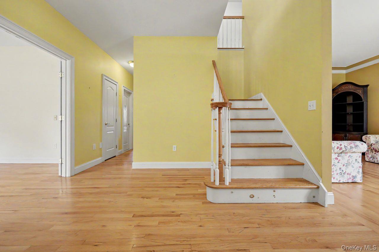 23 Monarch Drive – For Sale photo 4