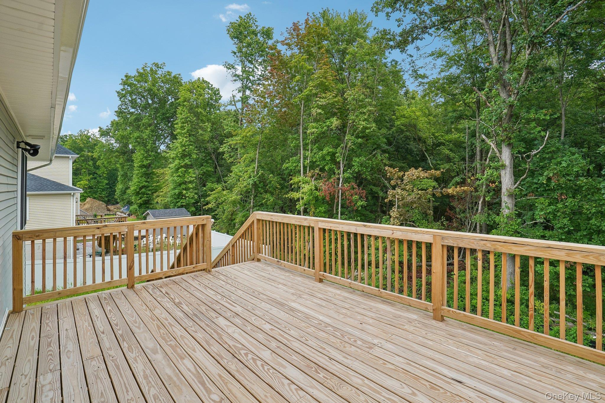 18 Rustic Drive – For Sale photo 36