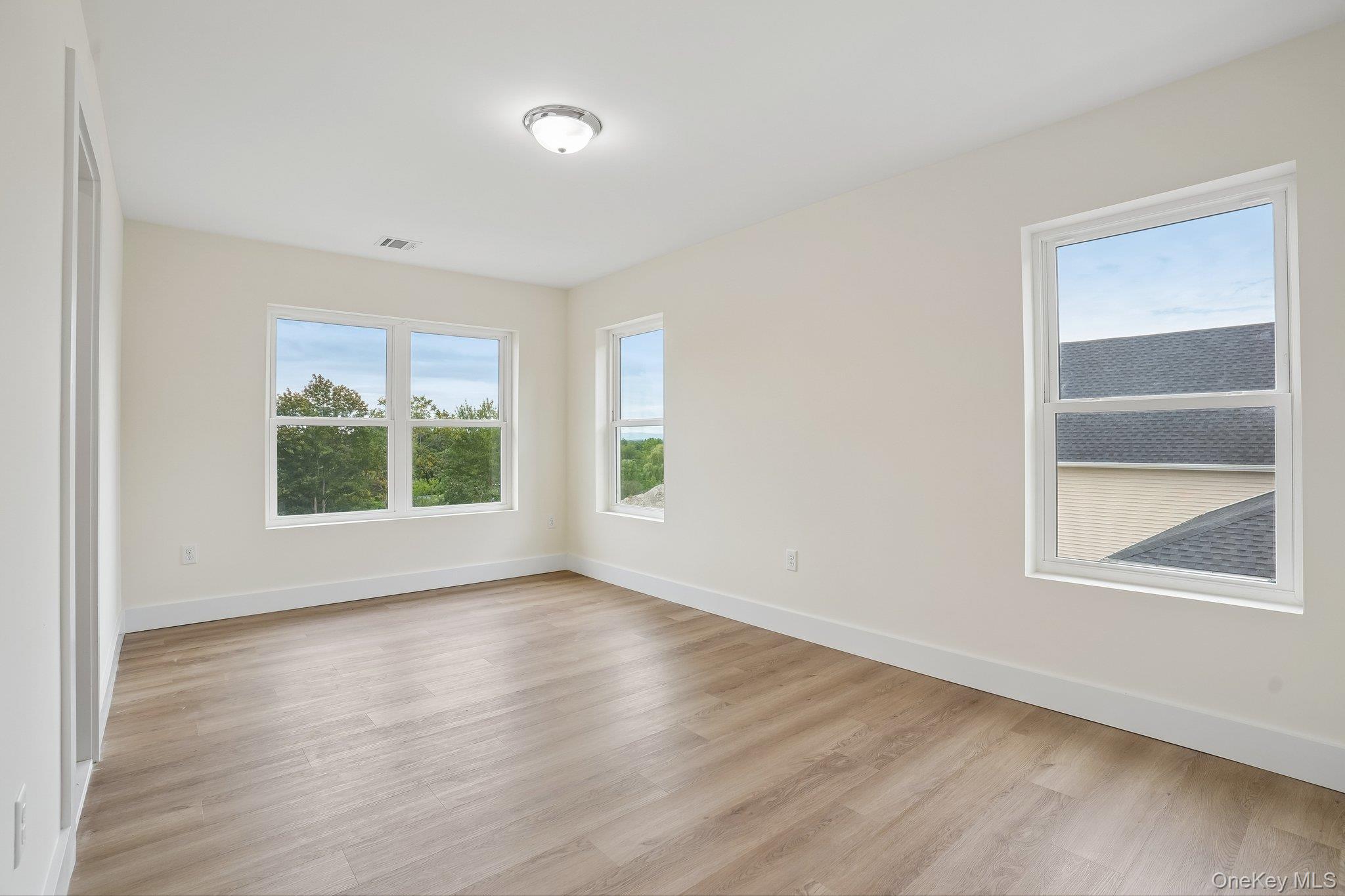 18 Rustic Drive – For Sale photo 34