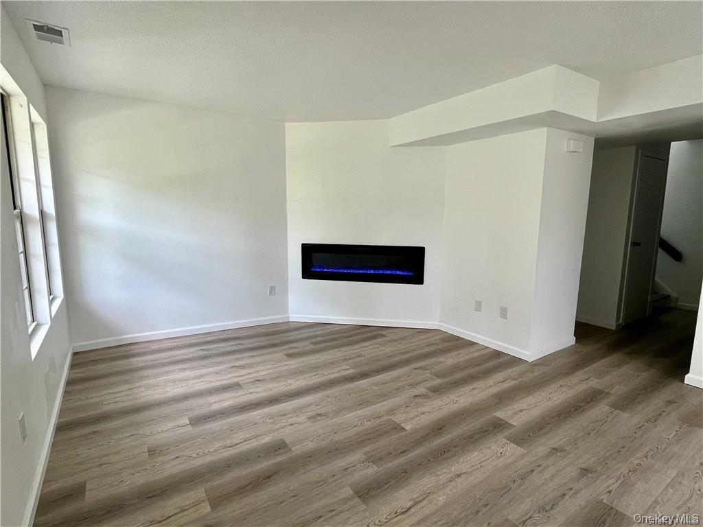 2110 Whispering Hills, Unit 197 photo 5