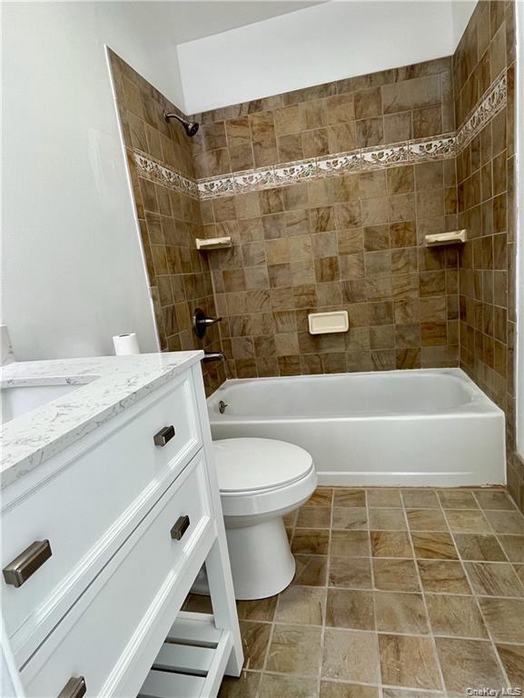 2110 Whispering Hills, Unit 197 photo 23