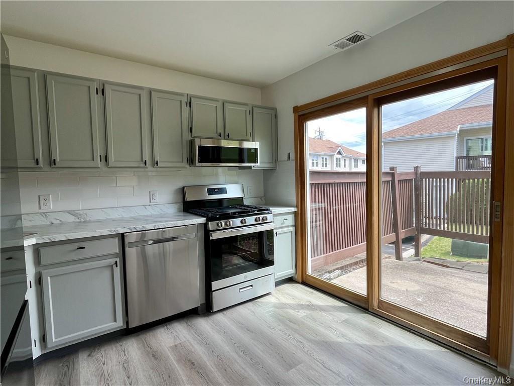 2110 Whispering Hills, Unit 197 photo 3