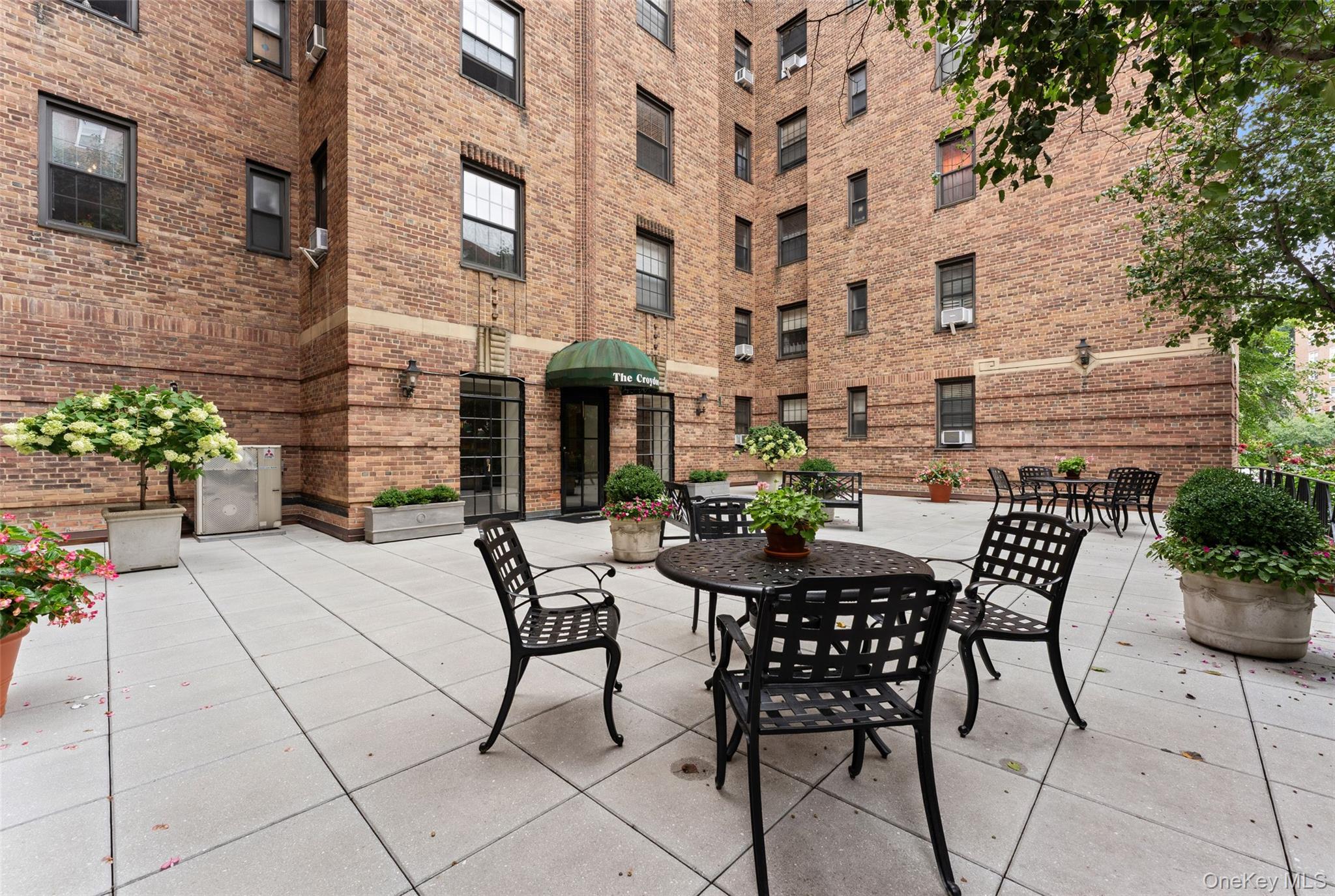 35 Parkview Avenue, Unit 5A photo 25