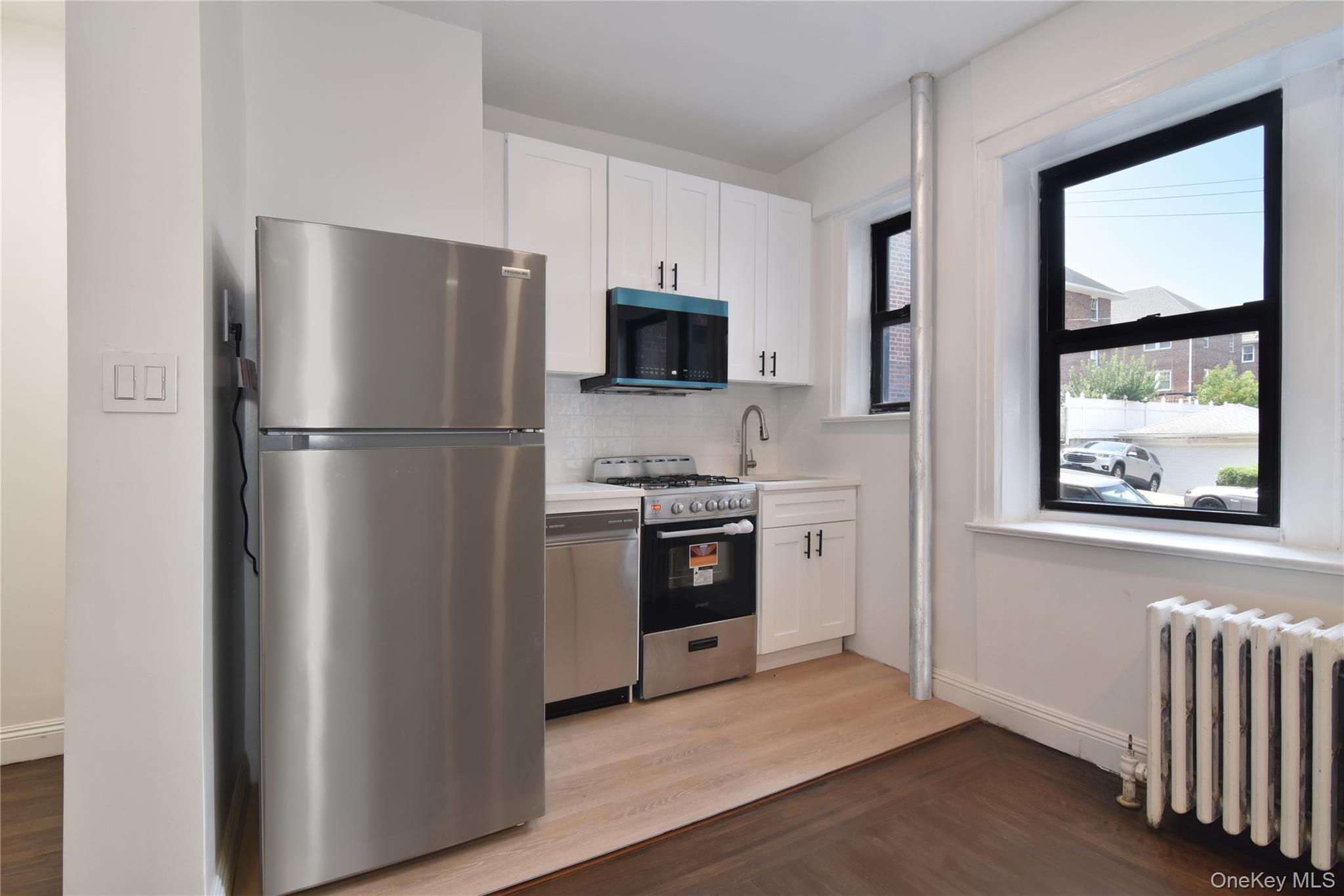590 E 3rd Street, Unit 1M photo 7