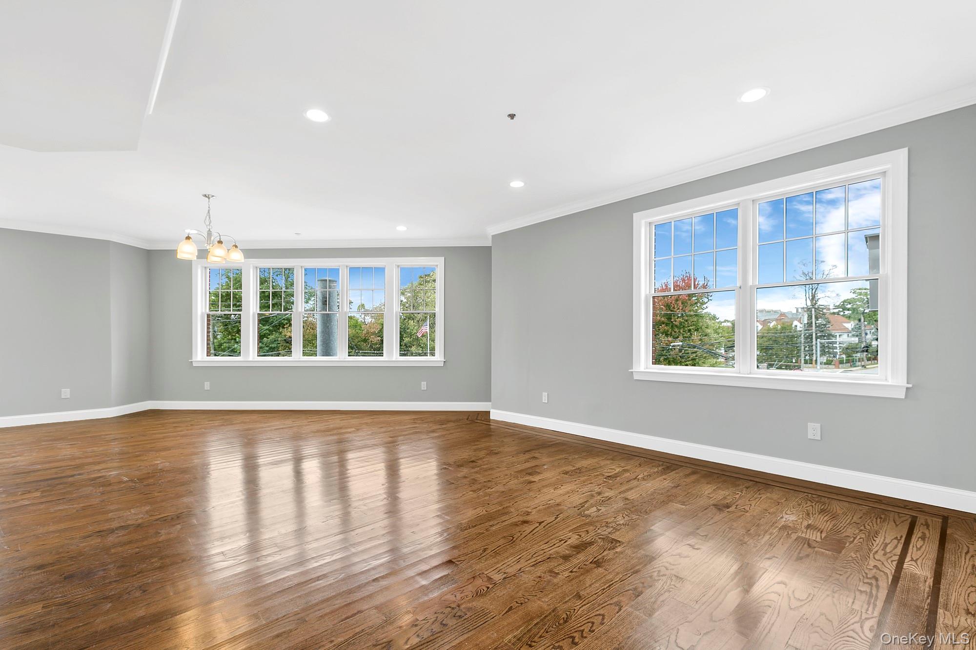 2 Ashford Avenue, Unit 4A photo 2