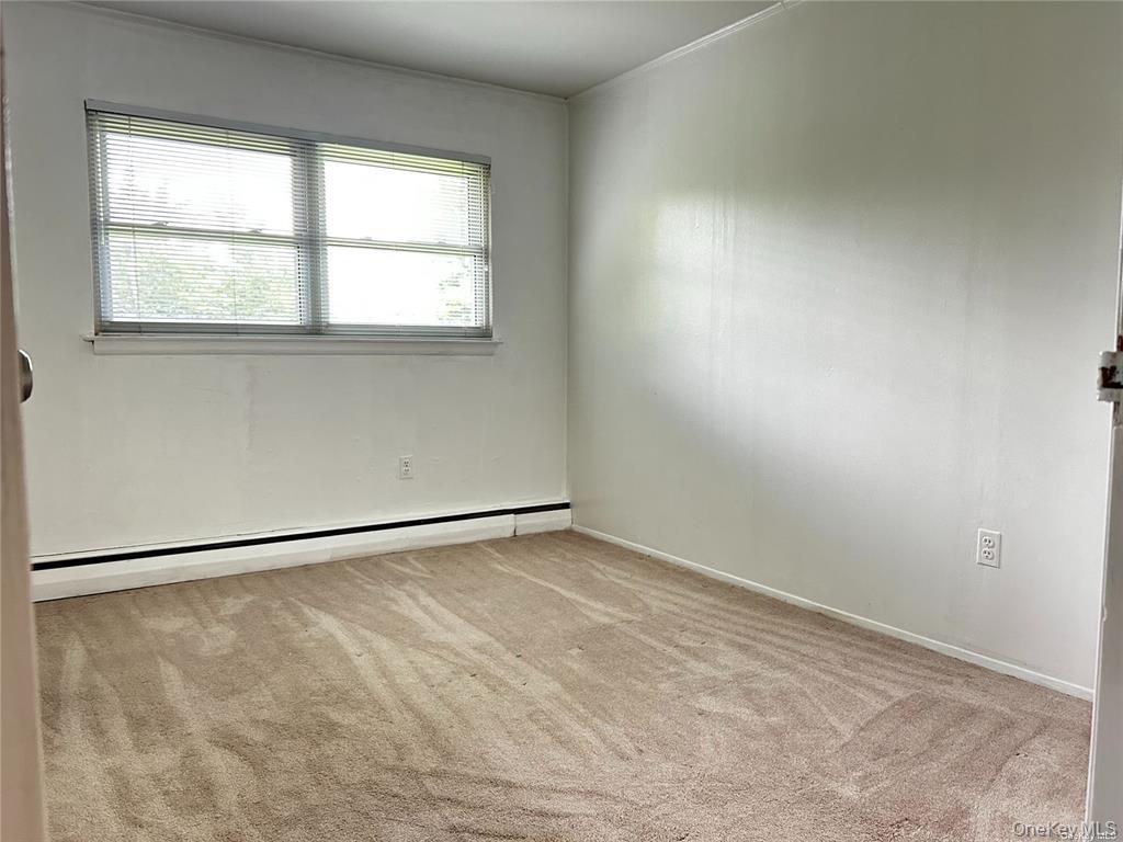 6 Village Drive – For Rent photo 17