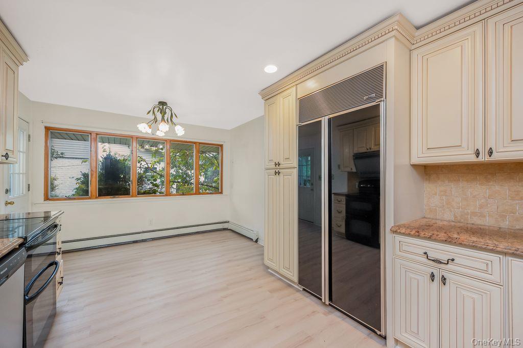 6 Village Drive – For Rent photo 12