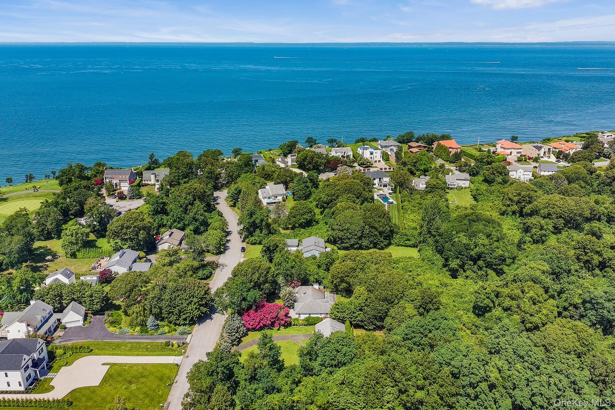 515 The Greenway – For Sale photo 43