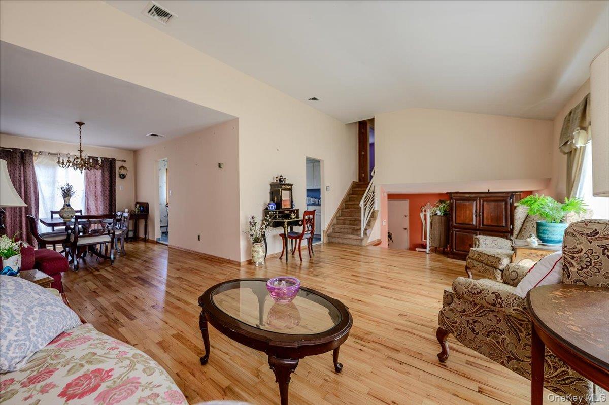 3291 Wolfson Drive – For Sale photo 5