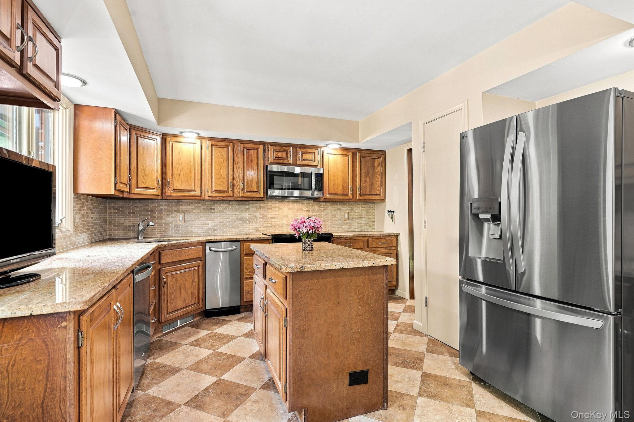 66 Maple Wood Drive – For Sale photo 8