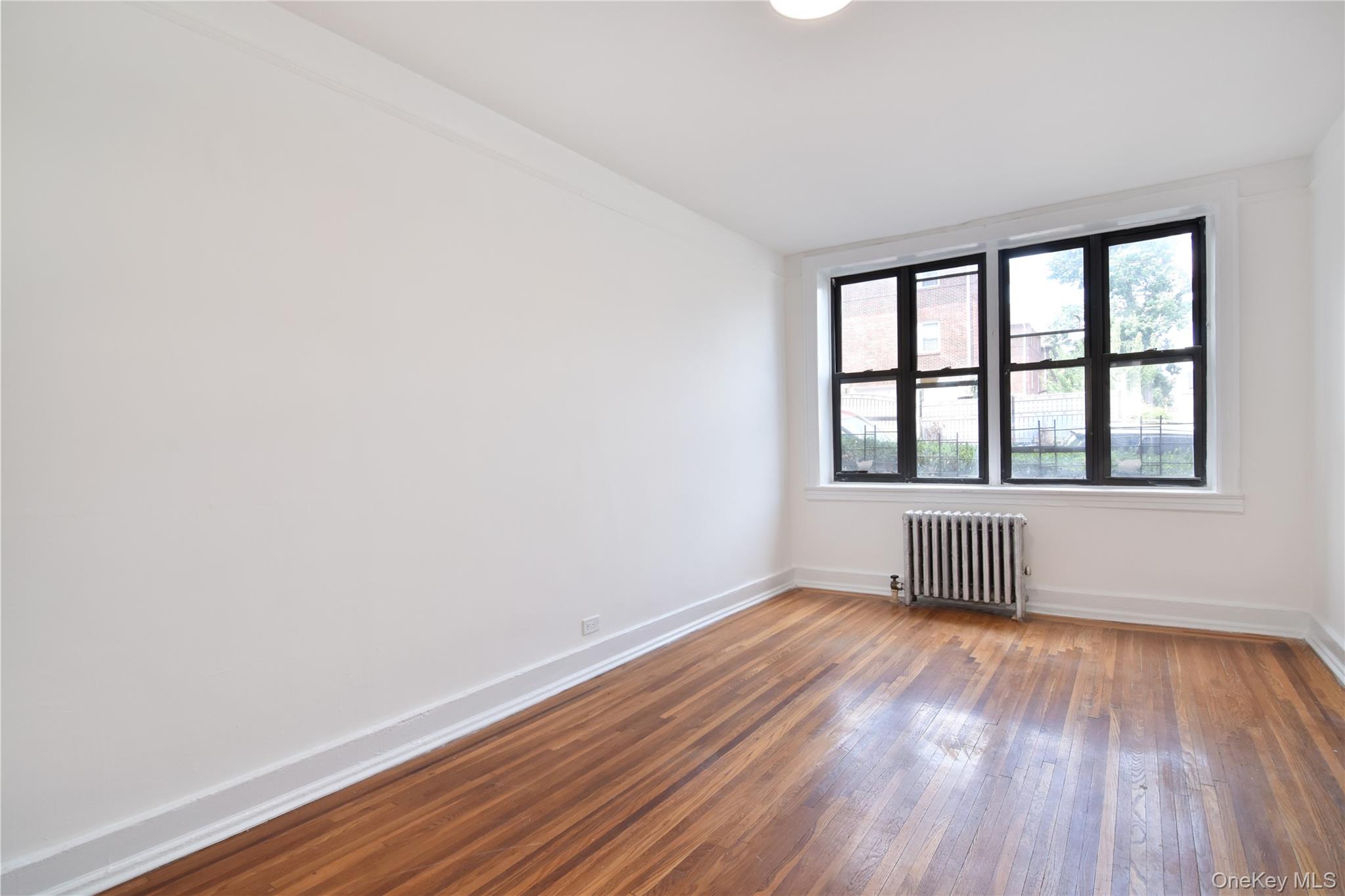 590 E 3rd Street, Unit 1L photo 18
