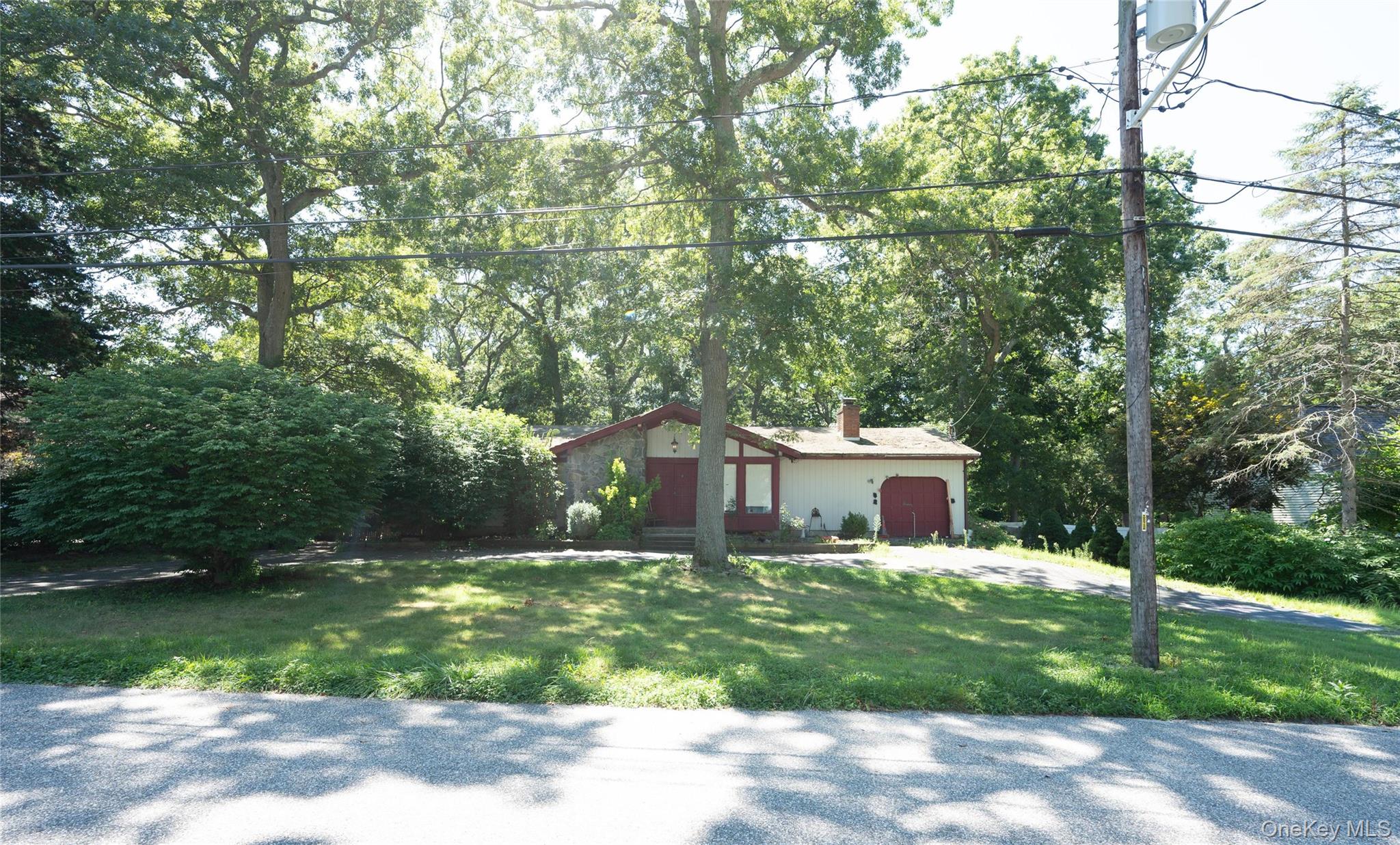 6 Loretta Court – For Sale