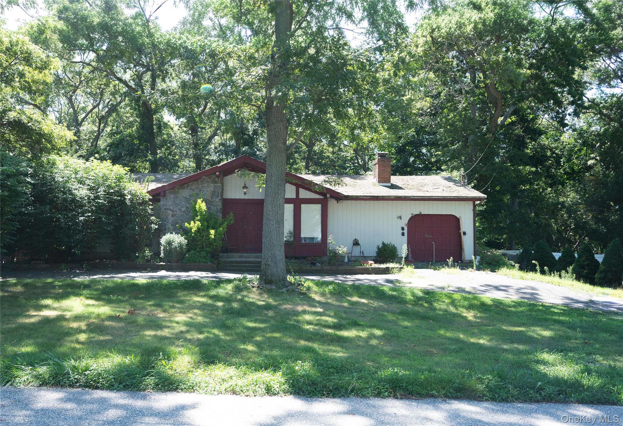 6 Loretta Court – For Sale photo 2