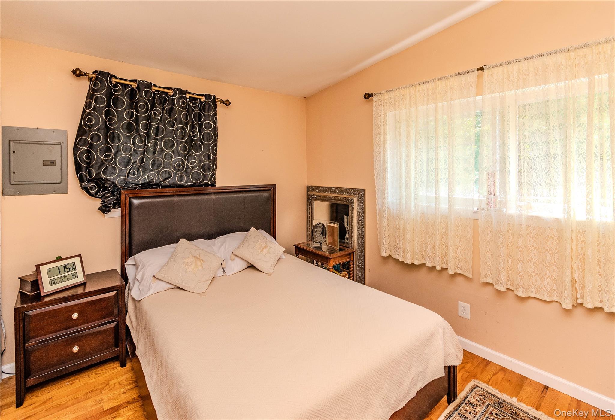 210 Lake Shore Drive E – For Sale photo 32