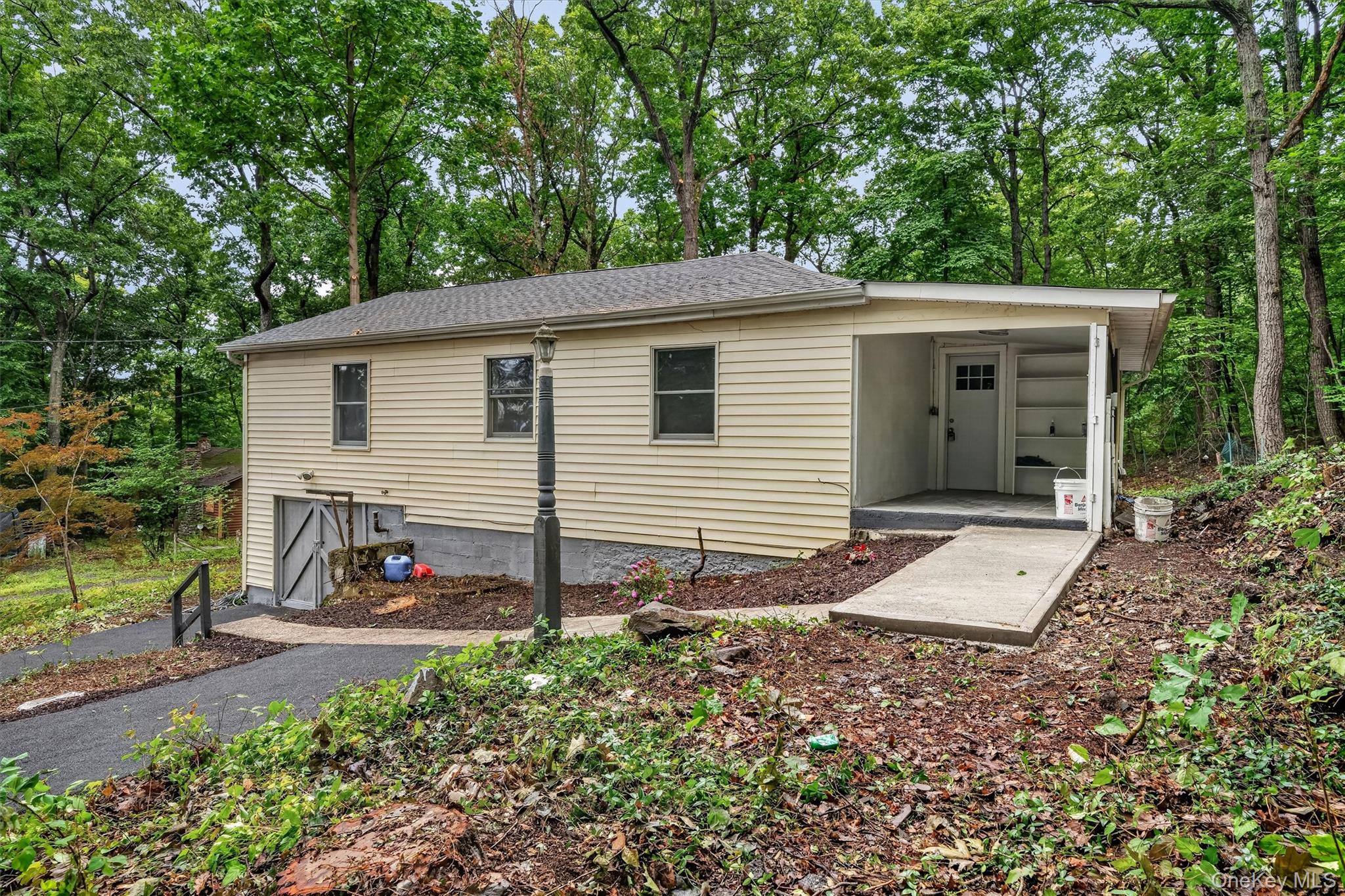 15 Arcadian Trail – For Sale photo 2