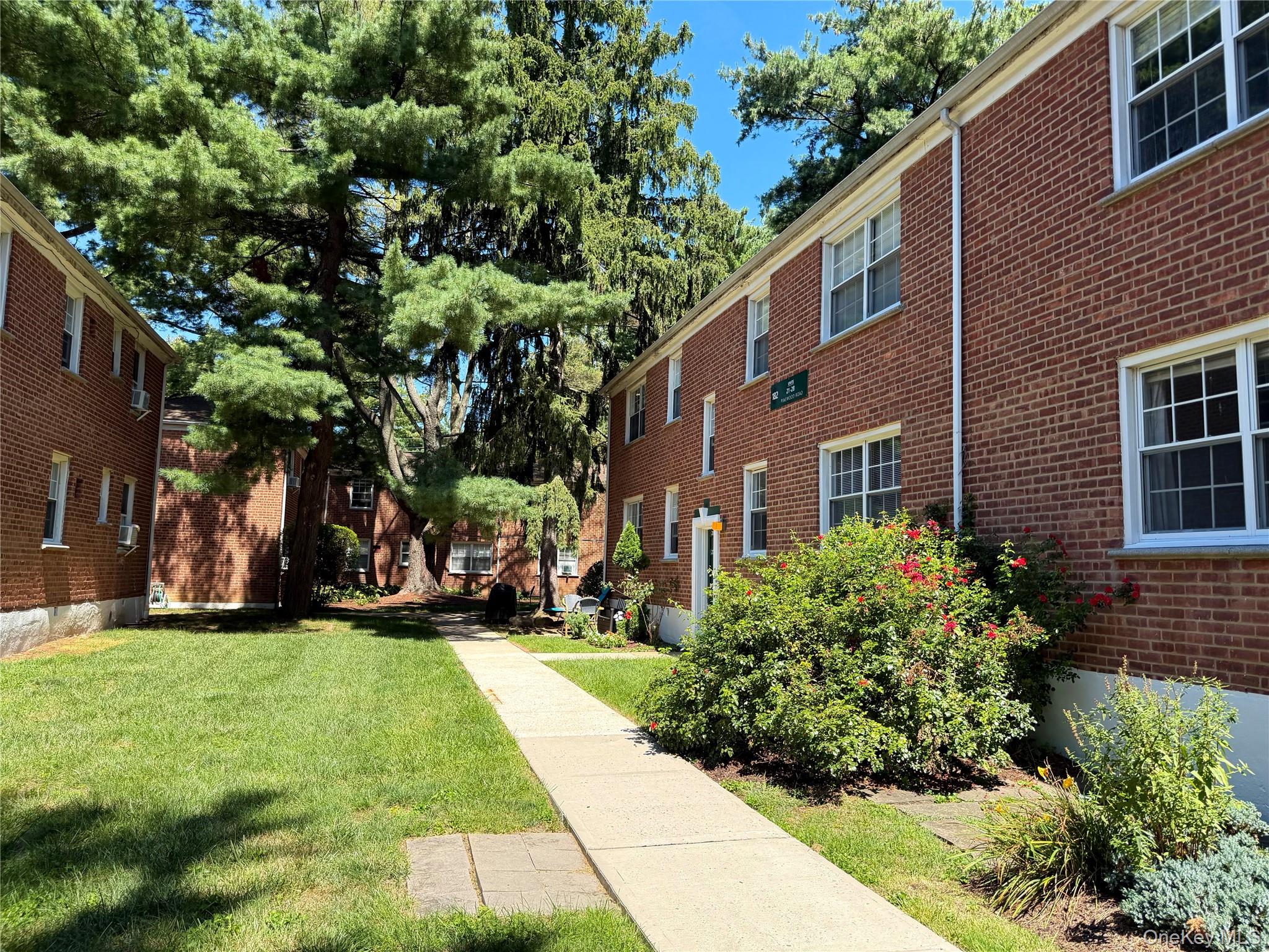 182 Pinewood Road, Unit 23 photo 2