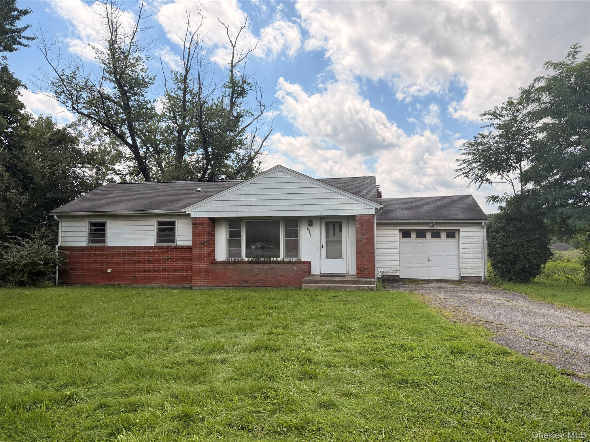 571 Temple Hill Road – For Rent