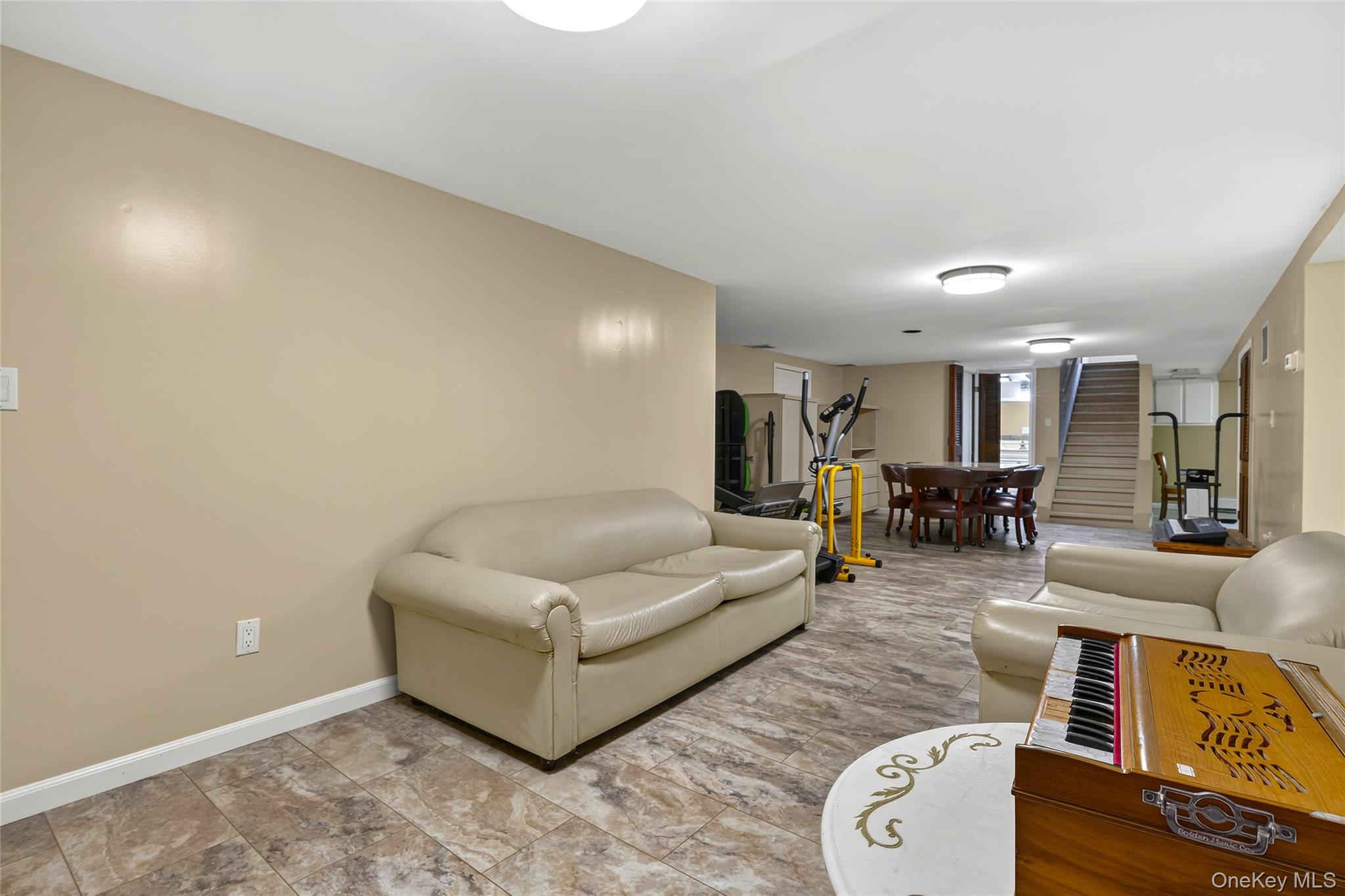22 Penn Drive – For Sale photo 36