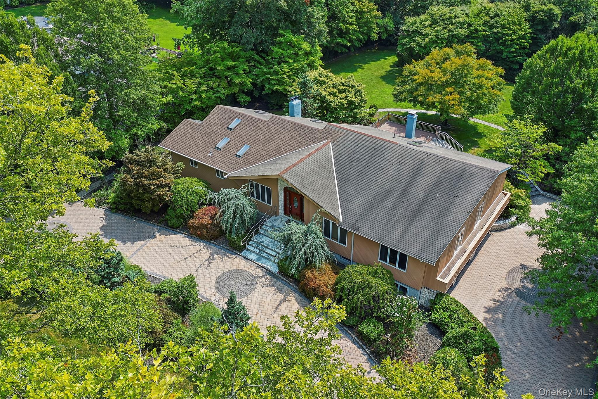 22 Penn Drive – For Sale photo 3