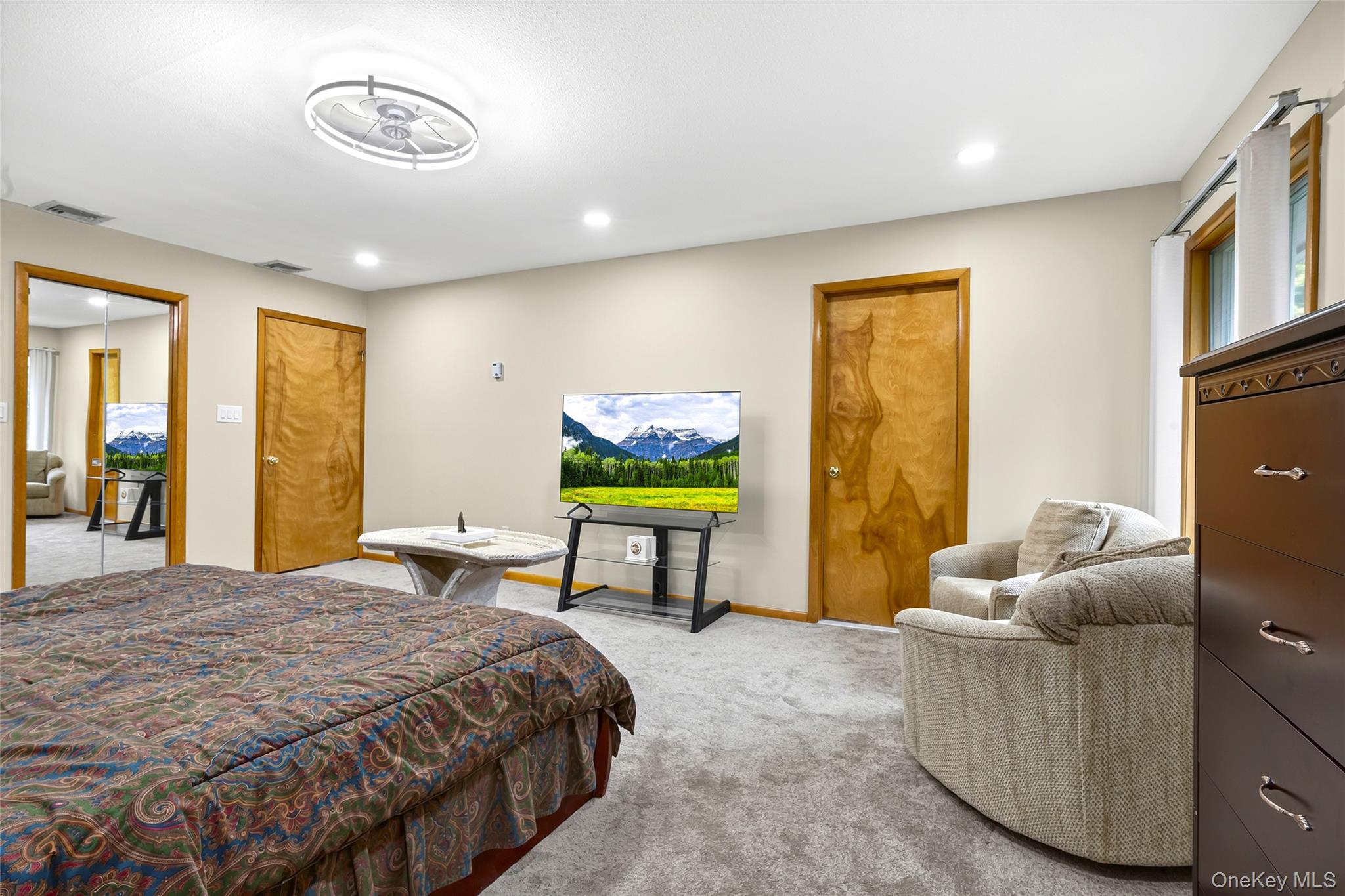 22 Penn Drive – For Sale photo 29