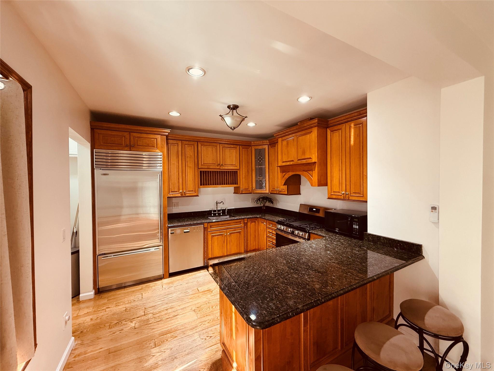 1521 Hone Ave Avenue – For Sale photo 11