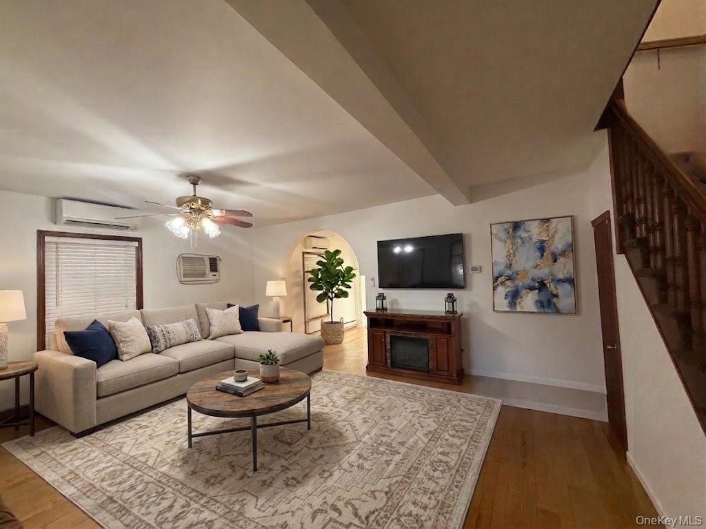 1521 Hone Ave Avenue – For Sale photo 5