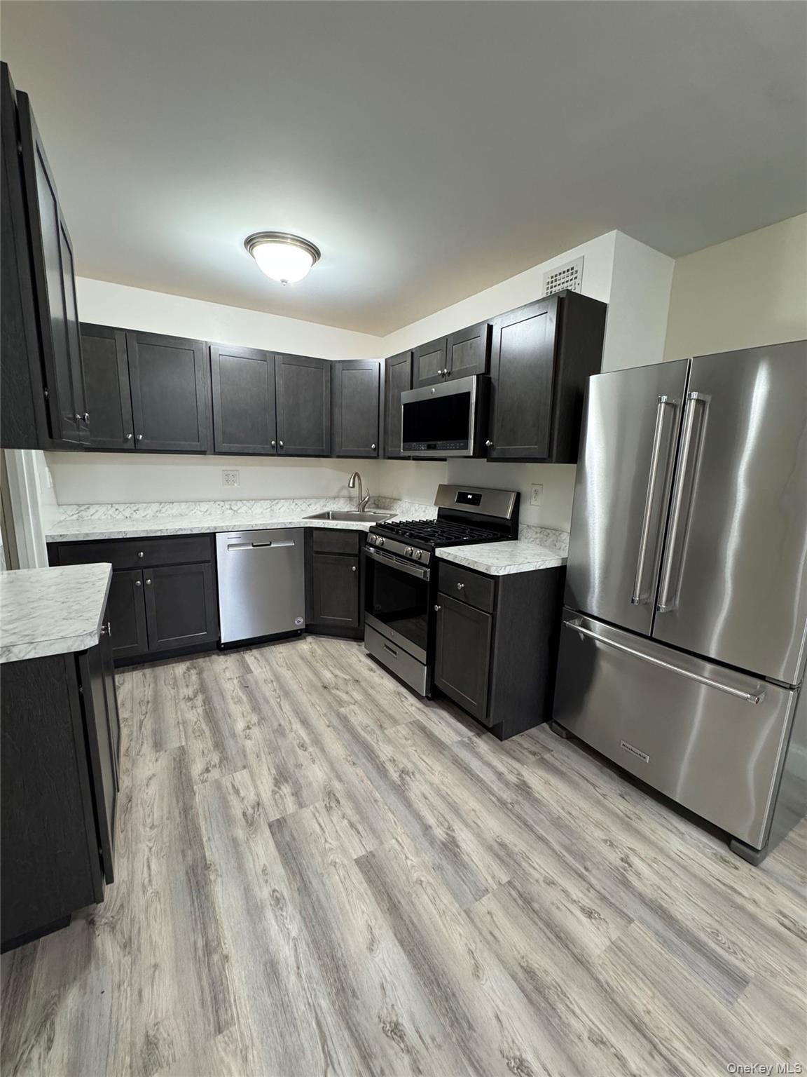 5118 Princess – For Rent photo 2