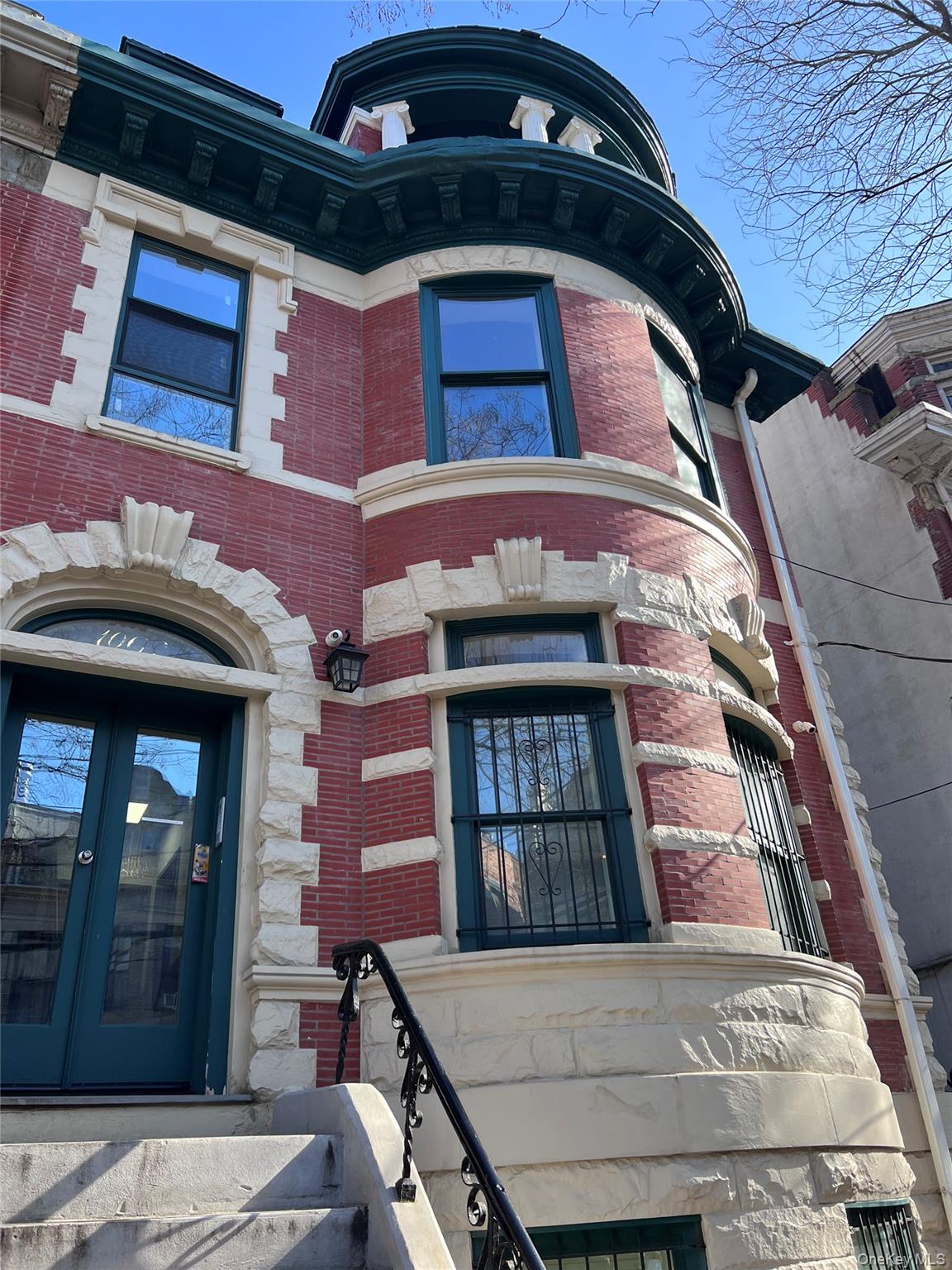 1062 Clay Avenue, Unit 1FL