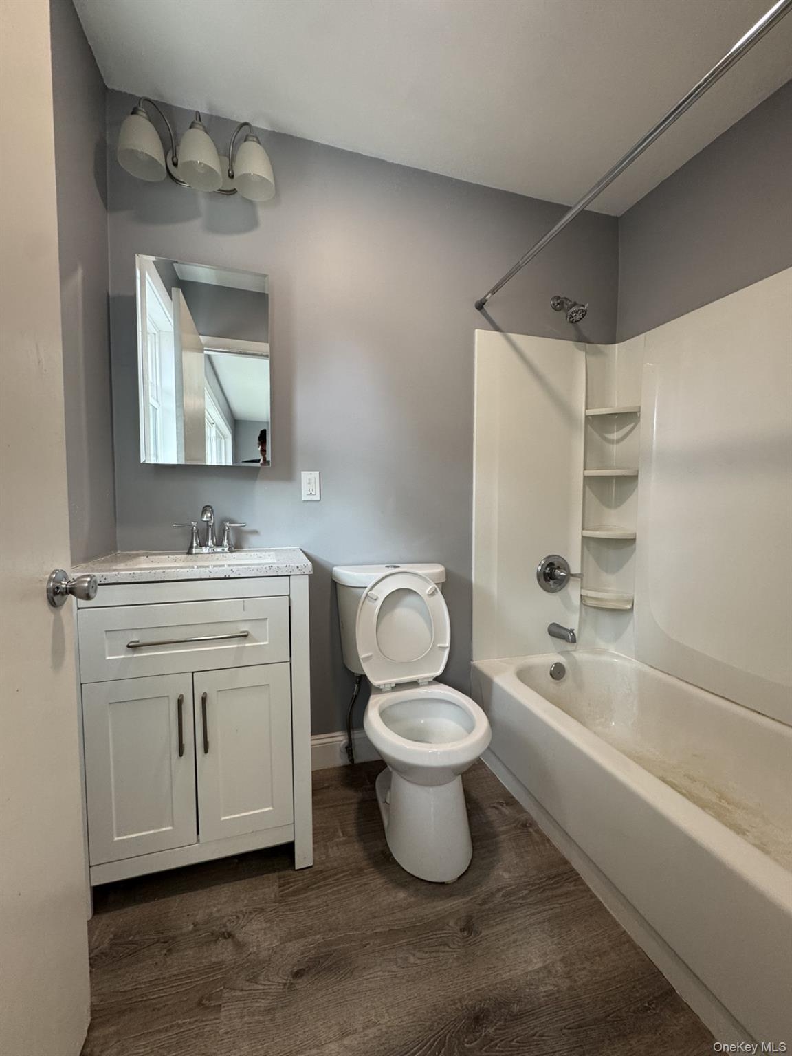 75 South Avenue – For Rent photo 3