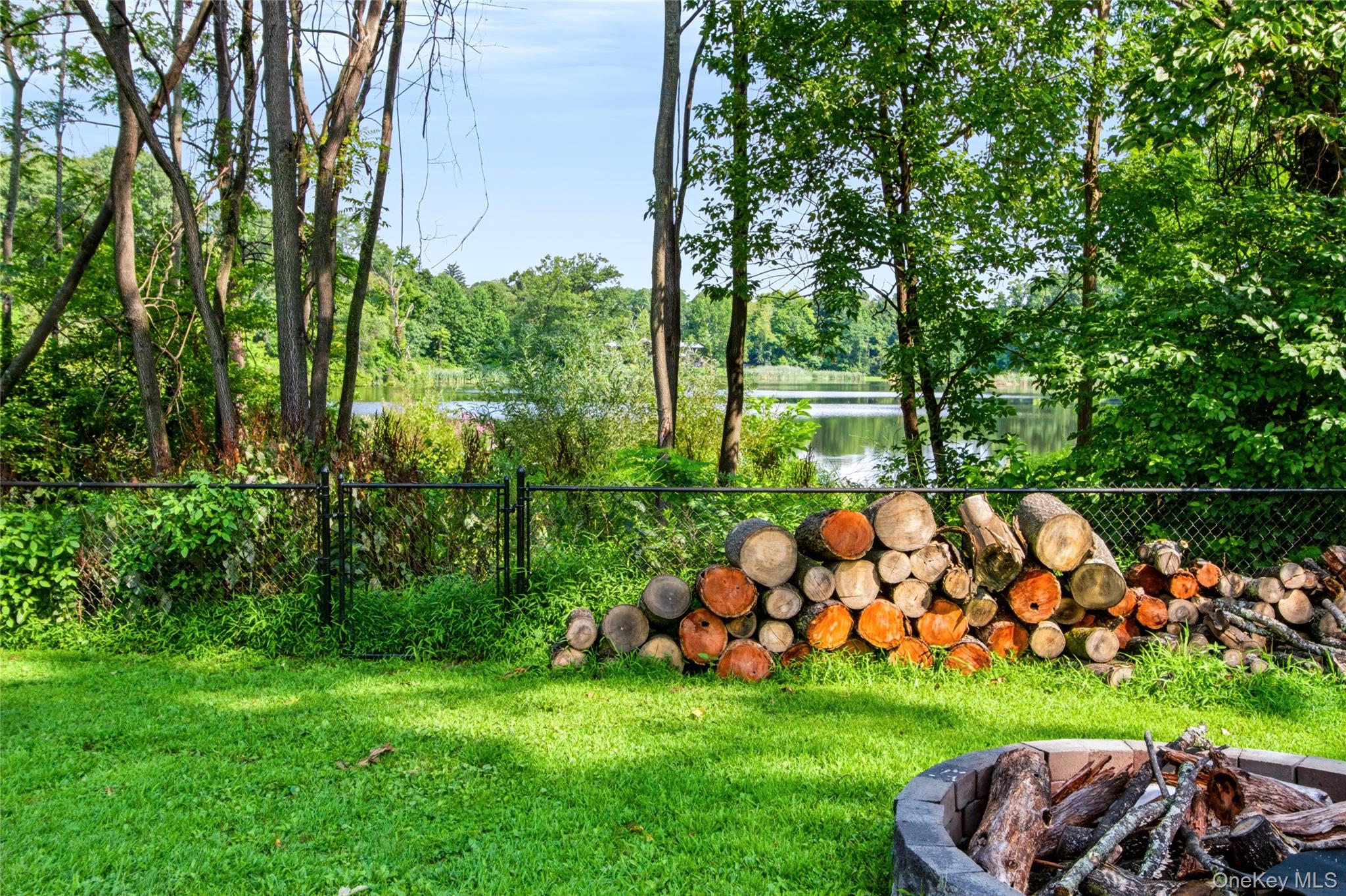 20 Seneca Lane – For Sale photo 43
