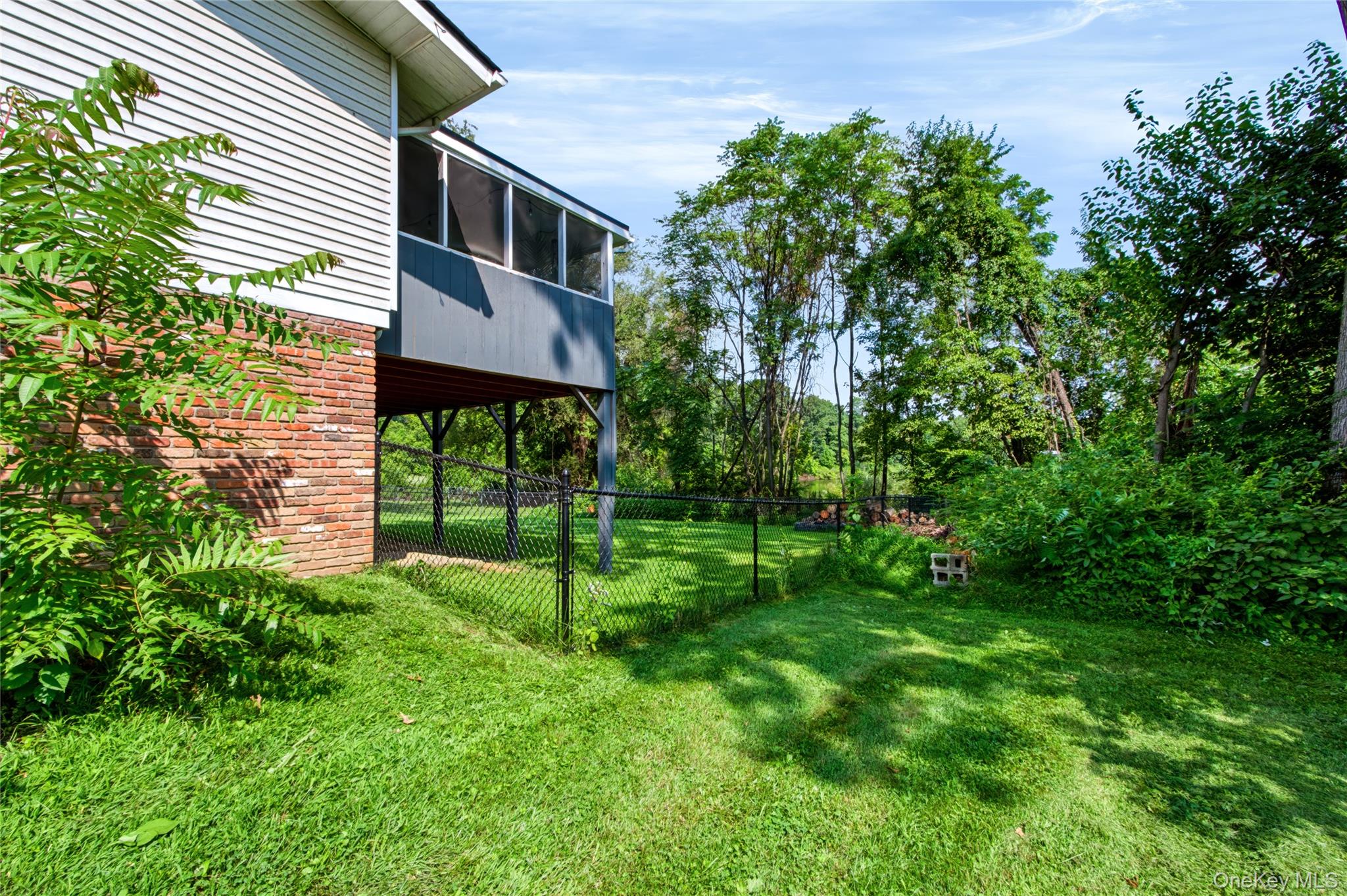 20 Seneca Lane – For Sale photo 9