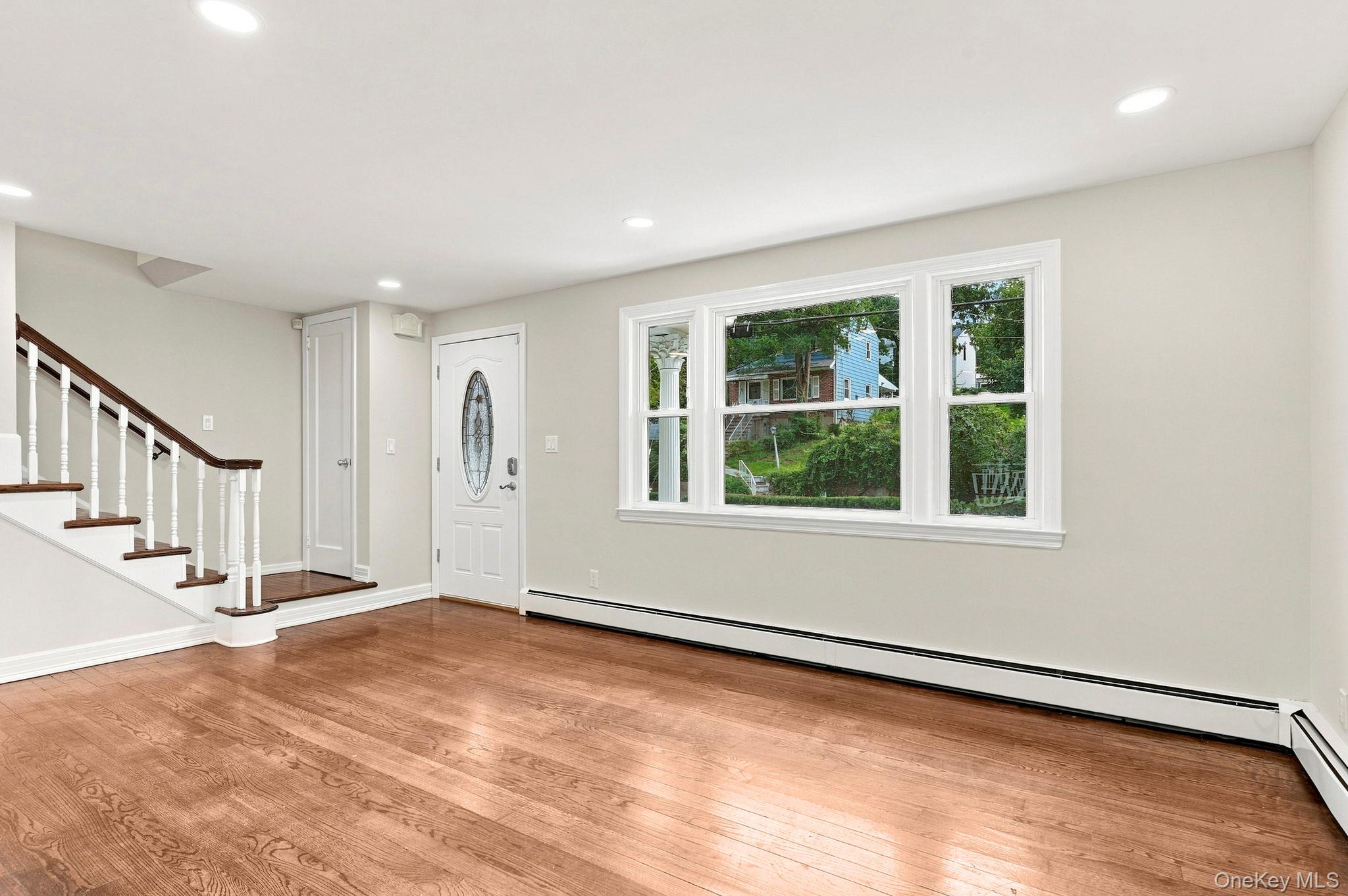 25 Greenvale Circle – For Sale photo 3