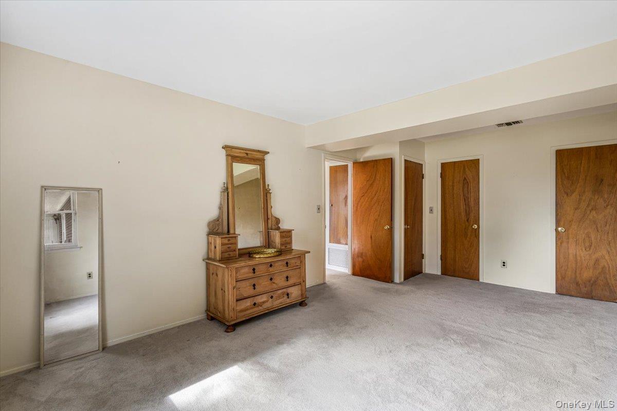 67-71 Cloverdale Lane, Unit 148 photo 12