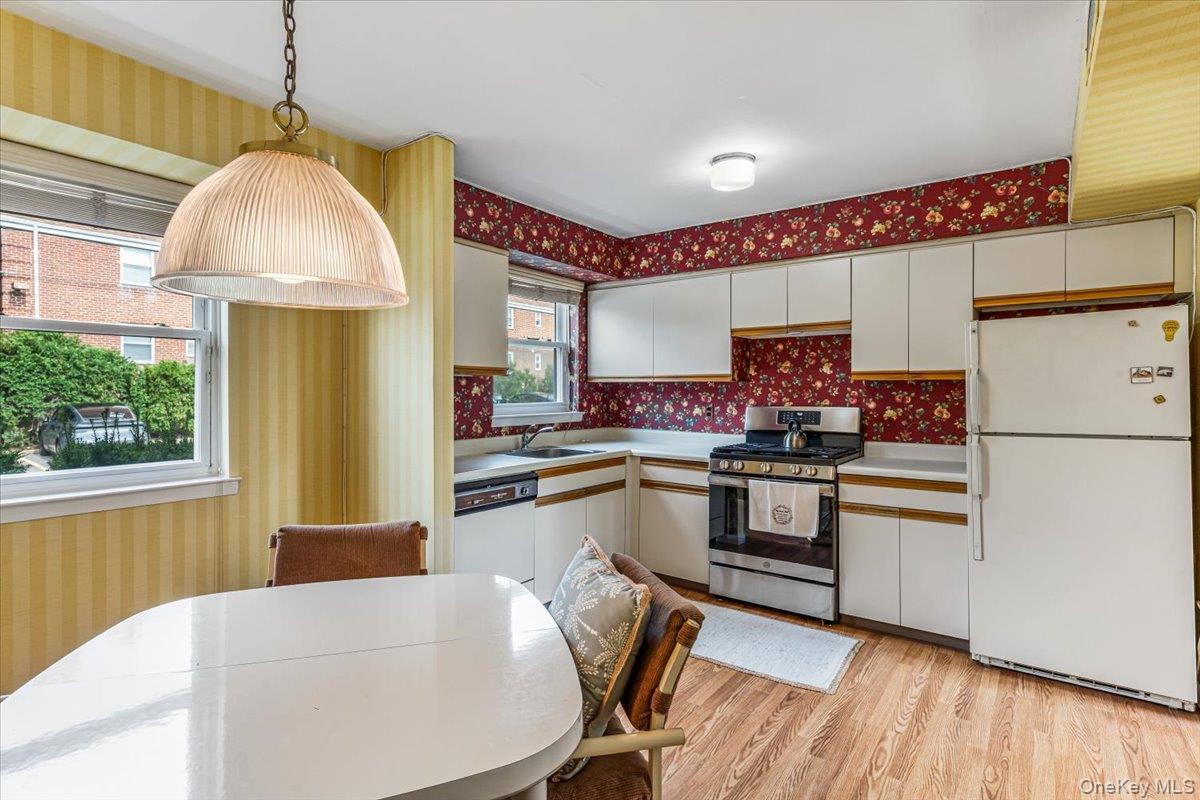 67-71 Cloverdale Lane, Unit 148 photo 9