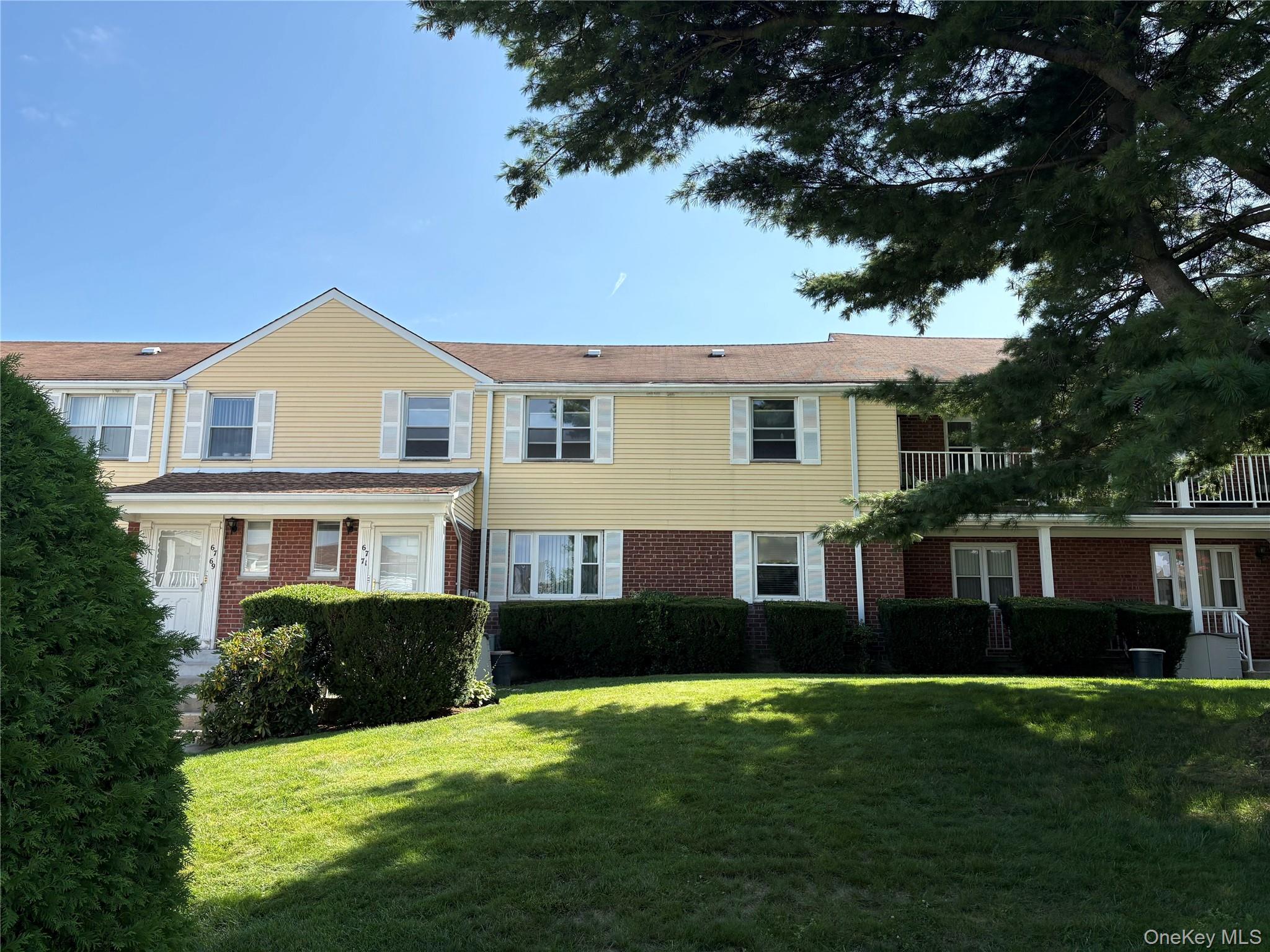 67-71 Cloverdale Lane, Unit 148 photo 2