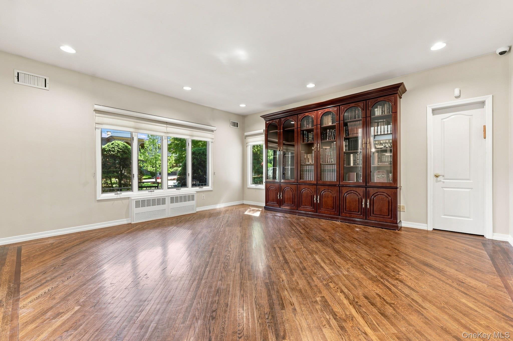 306 S Grandview Avenue – For Sale photo 6