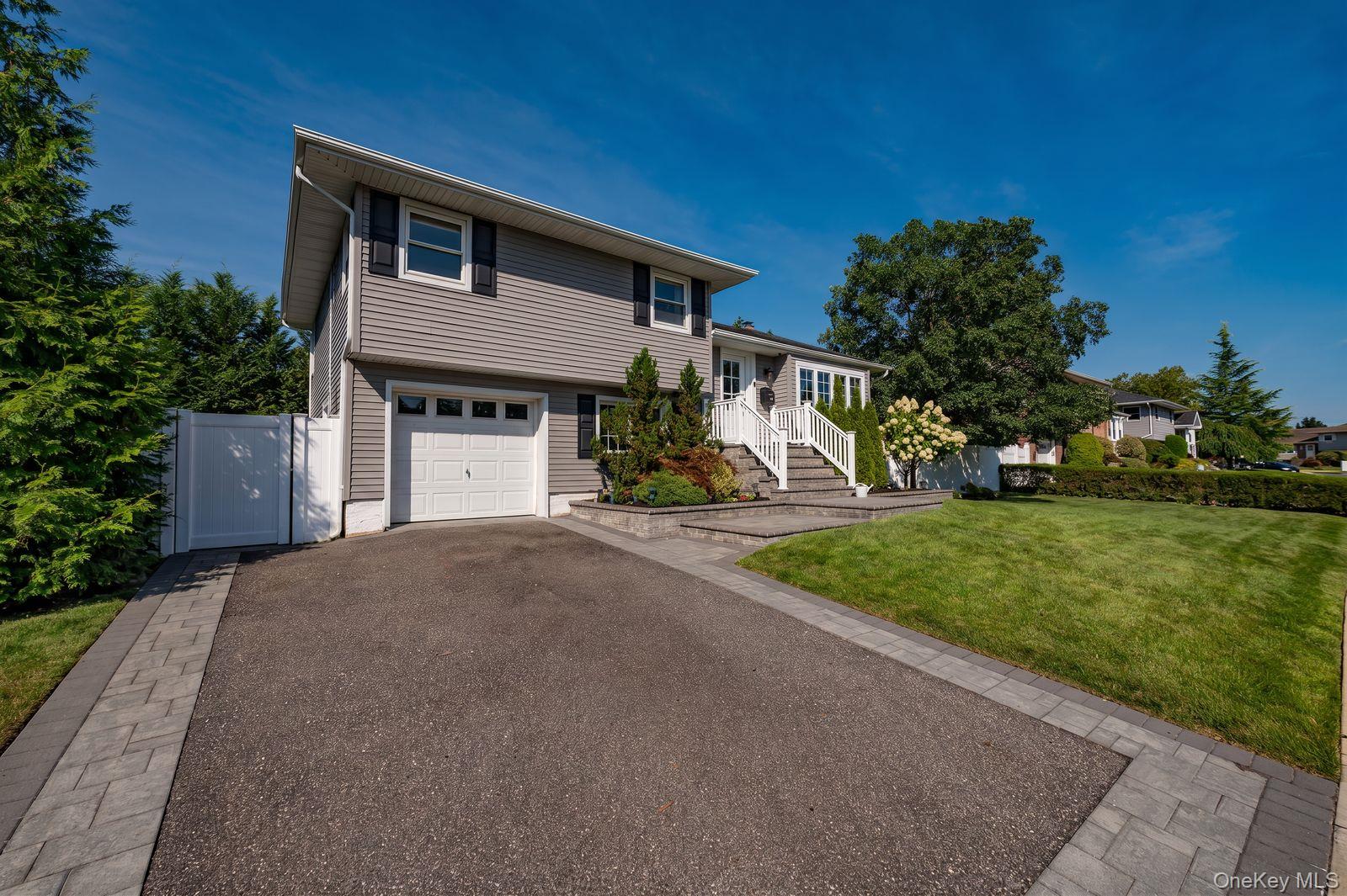 1814 Robin Lane – For Sale photo 2