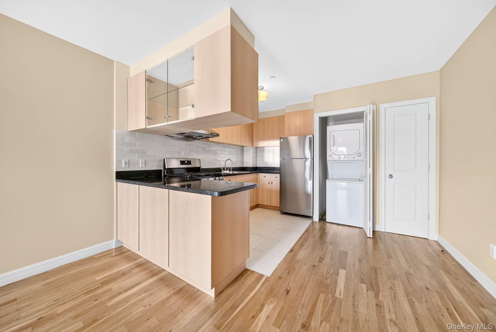 146-14 35th Avenue, Unit 7A photo 4