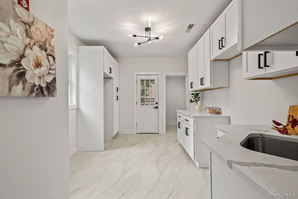 18 Anna Street – For Sale photo 11