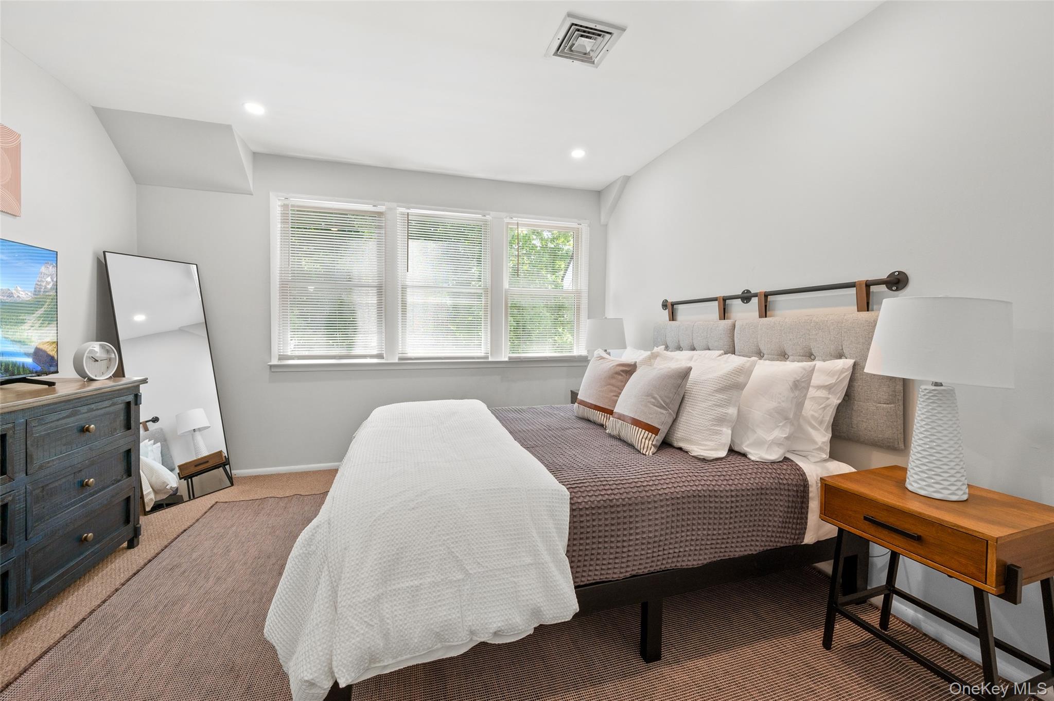 49 Canoe Place Road, Unit 312 photo 5