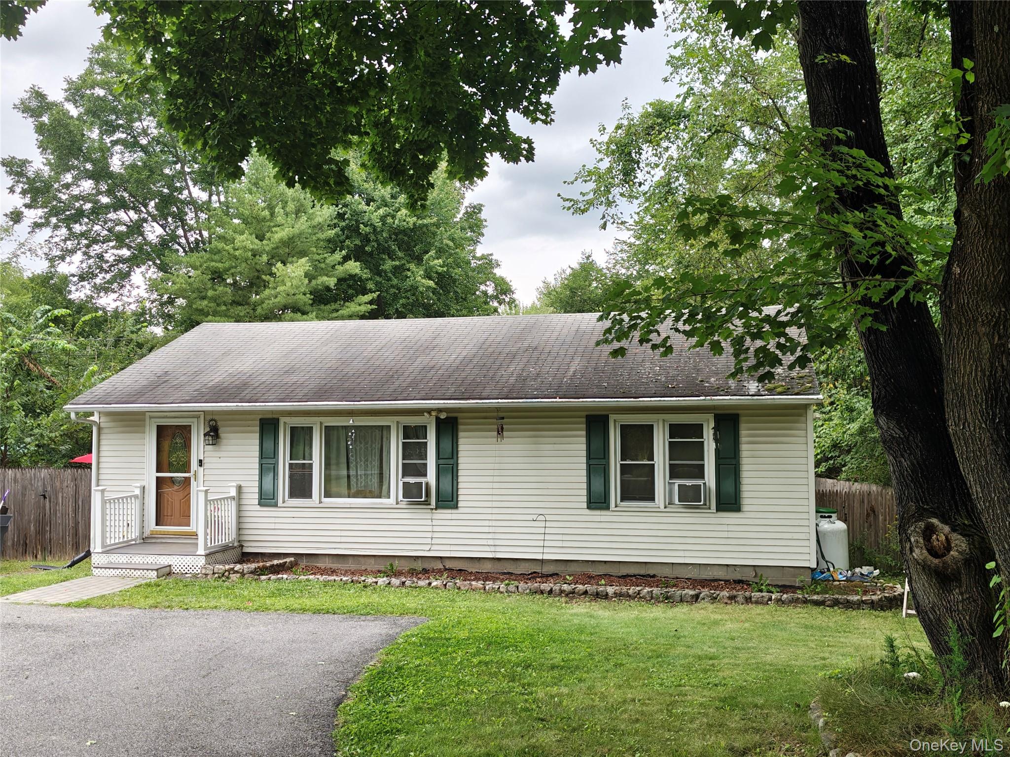 2220 Bruynswick Road – For Sale