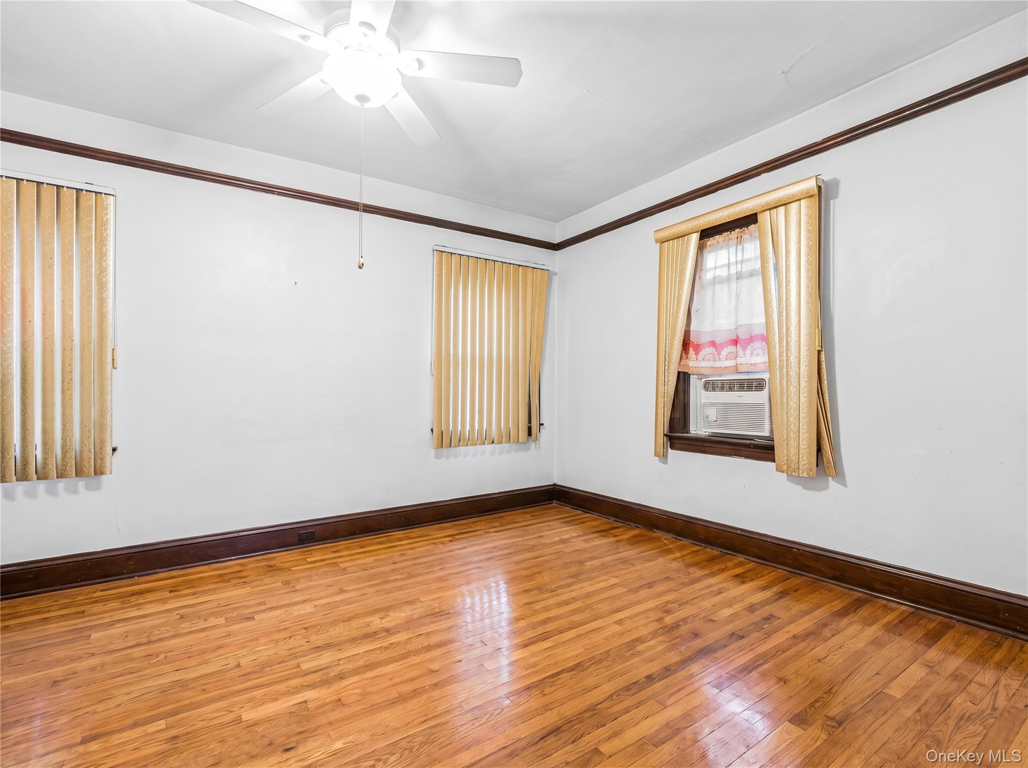 205-13 114th Drive – For Sale photo 4