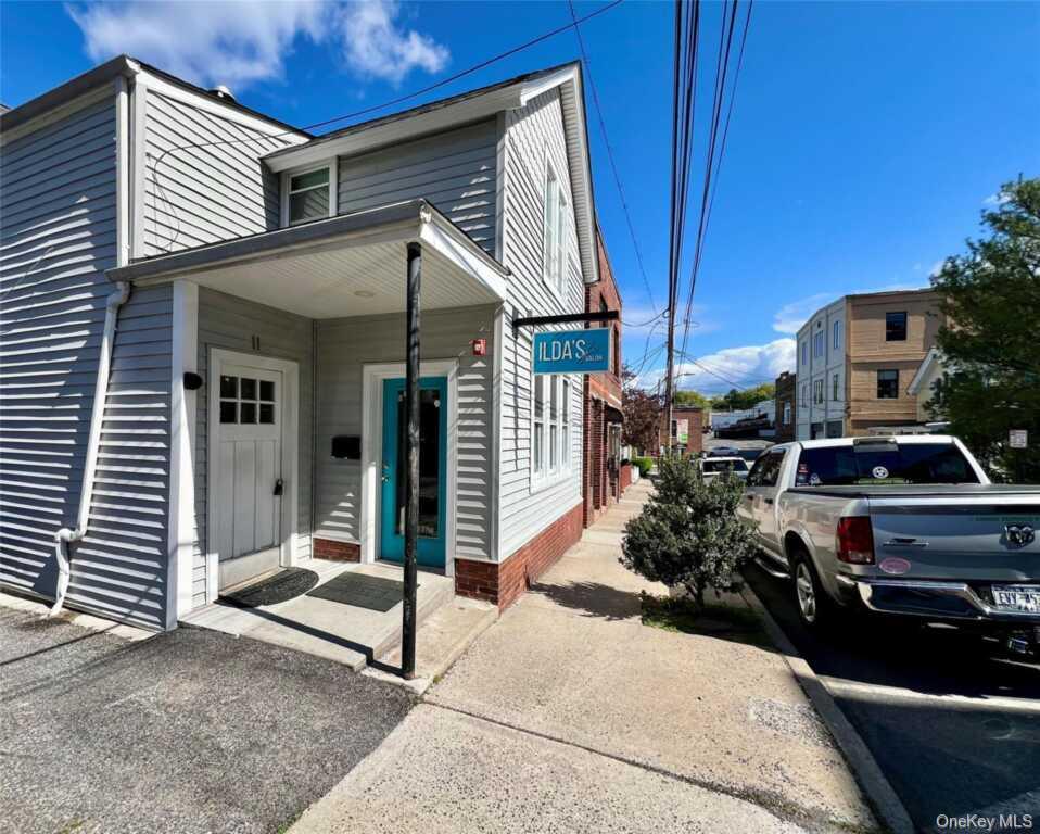 11 Kaldenberg Place – For Rent